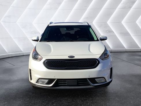 Used 2018 Kia Niro Touring image 2