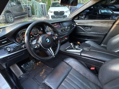 Used 2014 BMW M5 RWD image 22