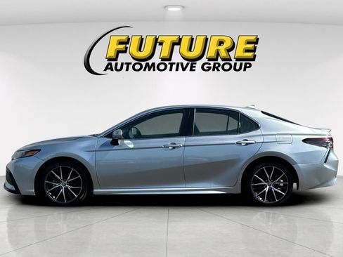 Used 2024 Toyota Camry SE w/ Convenience Package FWD image 7