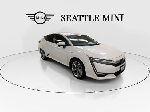 Used 2018 Honda Clarity Plug-In Hybrid image 2