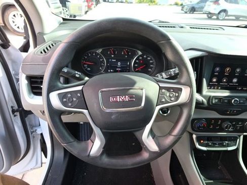 Used 2023 GMC Terrain SLE w/ Driver Convenience Package AWD/4WD image 16