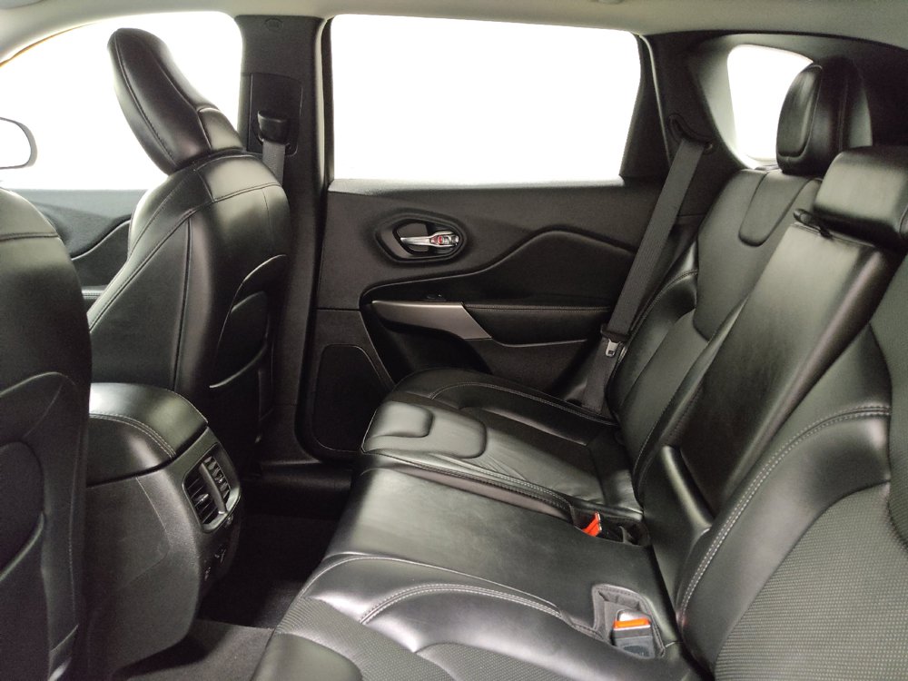 Used 2021 Jeep Cherokee Limited AWD/4WD image 18