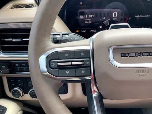 Used 2025 GMC Yukon XL Denali w/ Denali Reserve Package AWD/4WD image 24