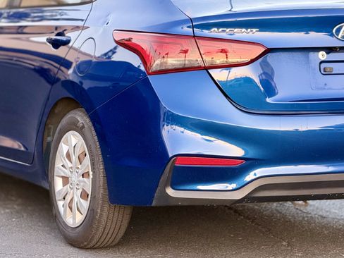 Used 2019 Hyundai Accent SE FWD image 11