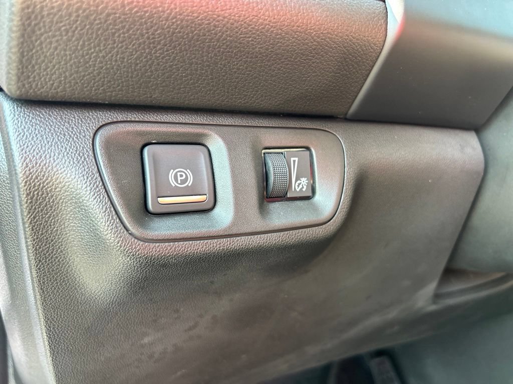 Used 2019 GMC Acadia Denali w/ Technology Package AWD/4WD image 23