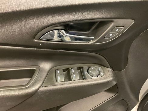 Used 2022 Chevrolet Equinox LT image 16