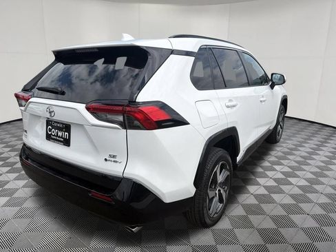Used 2025 Toyota RAV4 SE AWD/4WD image 7