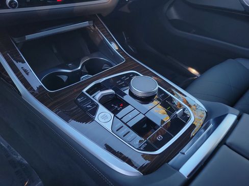 Used 2026 BMW X7 xDrive40i image 30