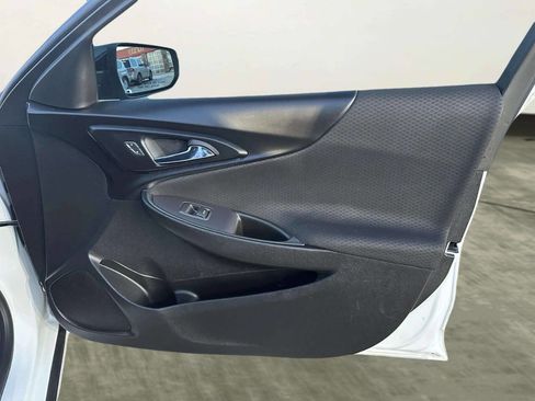 Used 2018 Chevrolet Malibu LT w/ Redline Edition image 21