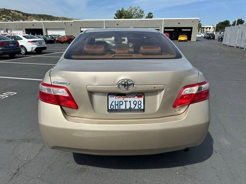 Used 2009 Toyota Camry LE image 4
