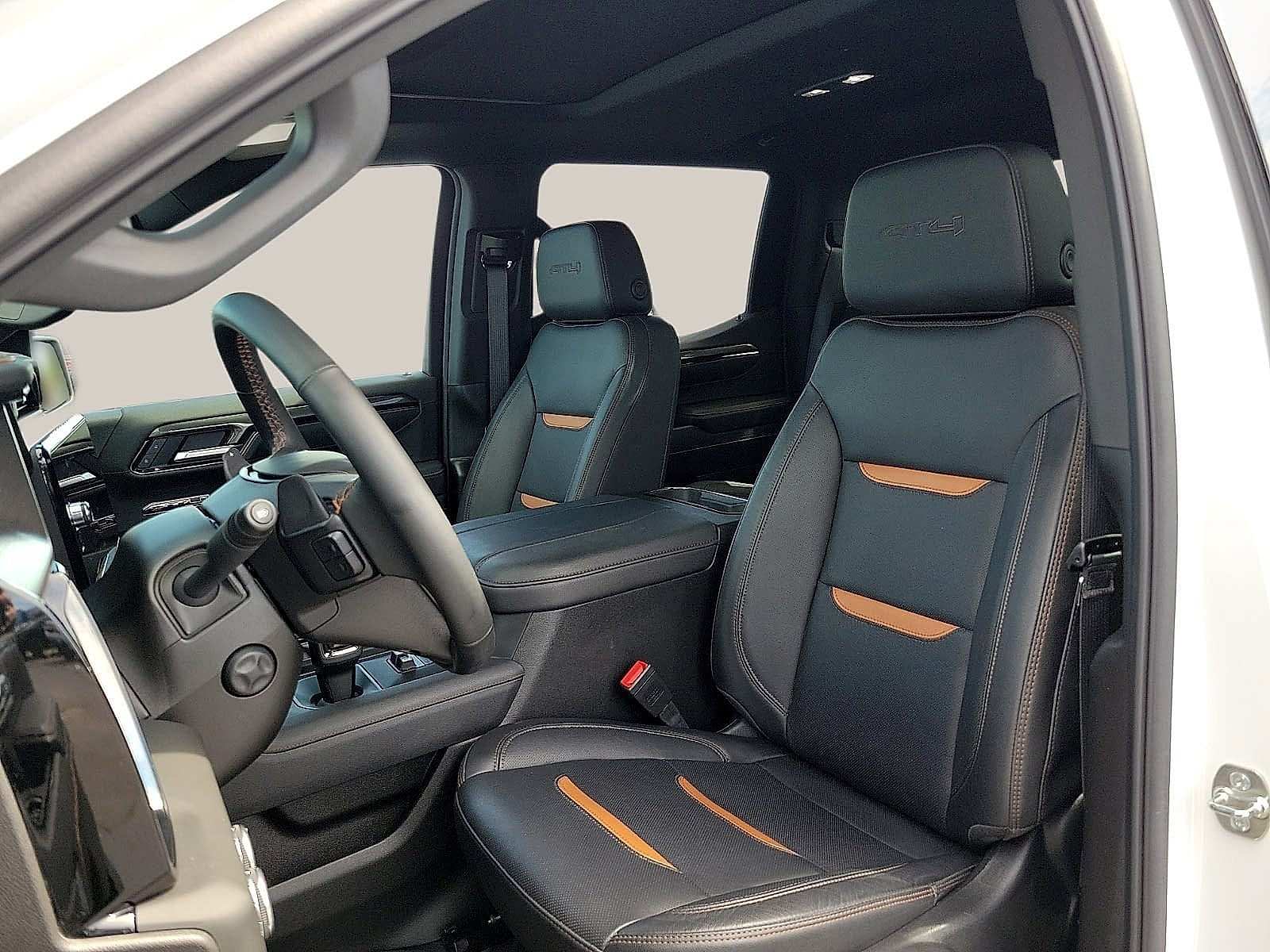 Used 2025 GMC Sierra 1500 AT4 w/ AT4 Premium Package AWD/4WD image 11