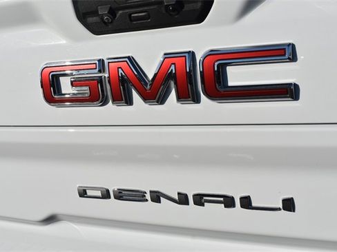 Certified 2020 GMC Sierra 3500 Denali w/ Denali Ultimate Package image 23