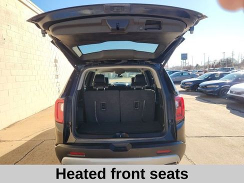 Used 2023 GMC Acadia SLT image 13