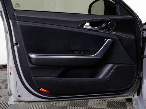 Used 2018 Kia Stinger GT image 32