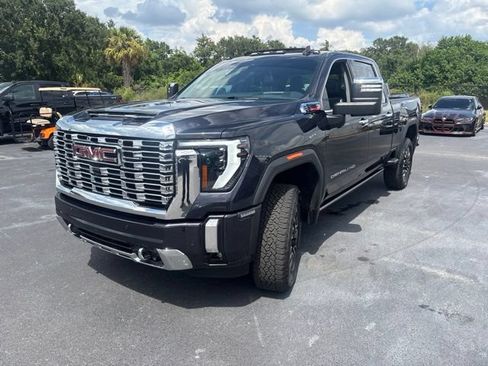 Used 2024 GMC Sierra 2500 Denali w/ Denali Reserve Package AWD/4WD image 1