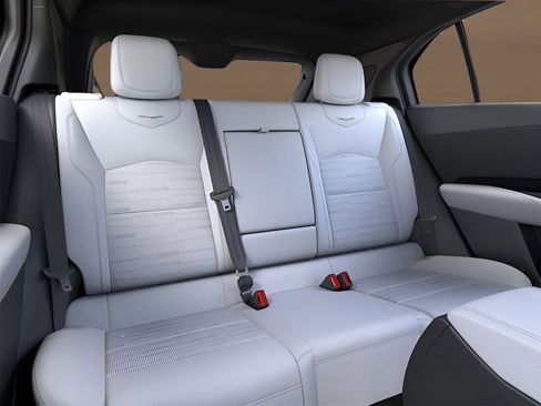 Certified 2025 Cadillac XT4 Sport image 18