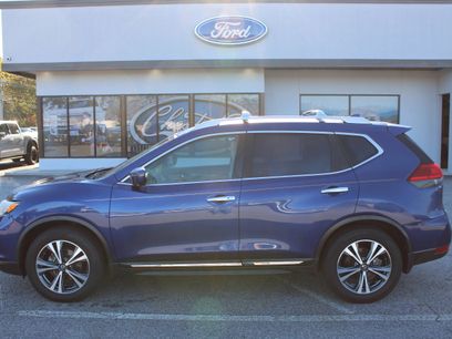 Used 2017 Nissan Rogue SL w/ SL Premium Package