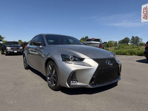 Used 2018 Lexus IS 300 F Sport RWD image 2