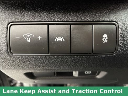 Used 2023 Hyundai Santa Fe SE image 21