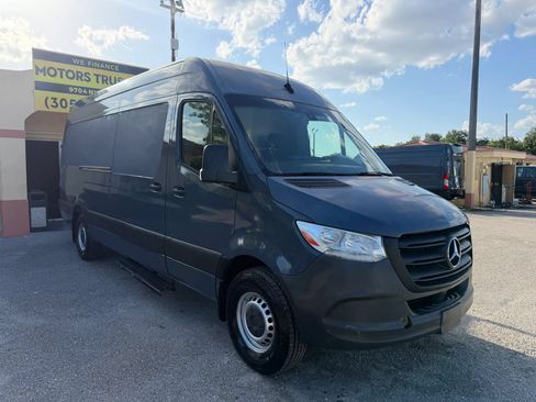 Used 2019 Mercedes-Benz Sprinter 170 image 9