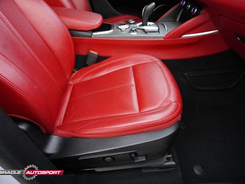 Used 2020 Alfa Romeo Stelvio Ti image 30