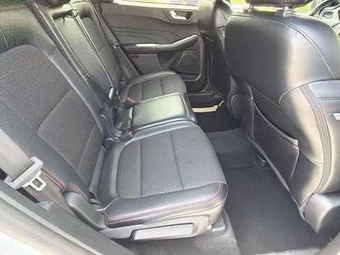 Used 2025 Ford Escape ST-Line FWD image 15