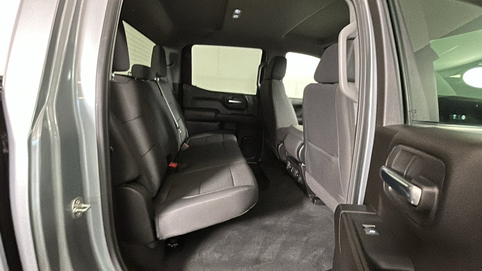 Used 2024 Chevrolet Silverado 1500 Custom AWD/4WD image 34