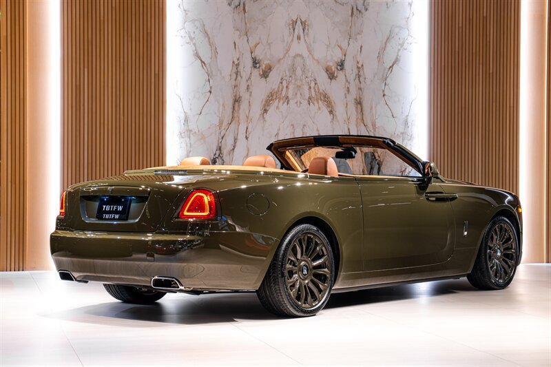 Used 2021 Rolls-Royce Dawn RWD image 5