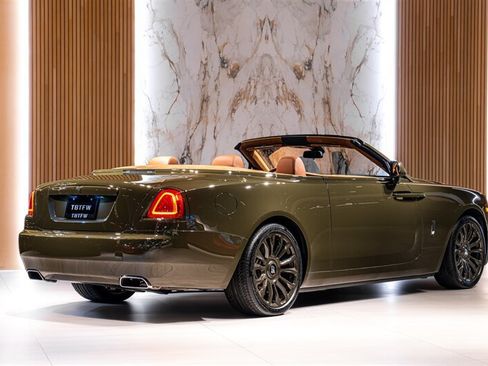 Used 2021 Rolls-Royce Dawn RWD image 5