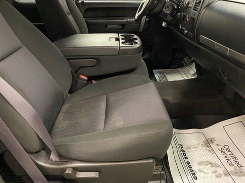 Used 2011 Chevrolet Silverado 2500 LT w/ Interior Plus Package image 19