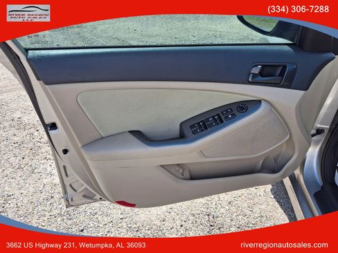 Used 2015 Kia Optima LX w/ Paint Protection Film Package image 5