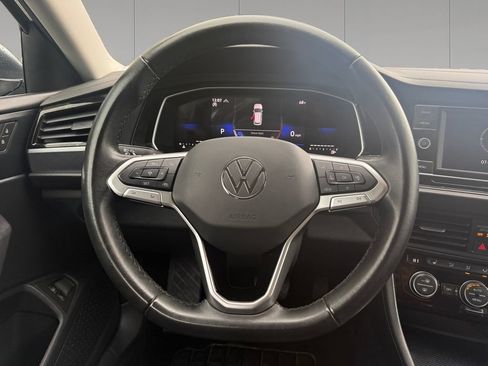 Used 2024 Volkswagen Jetta SE FWD image 13