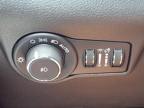 New 2025 Jeep Compass Latitude w/ Convenience Group image 17