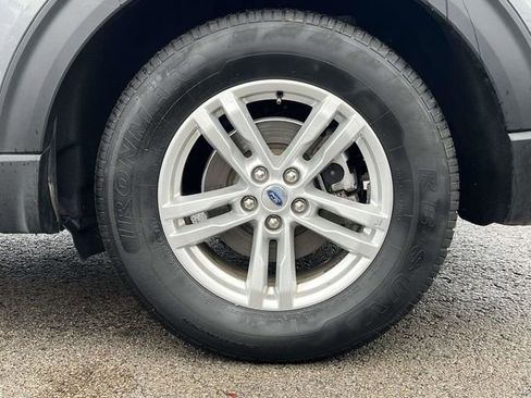 Used 2023 Ford Explorer XLT w/ Equipment Group 202A image 11