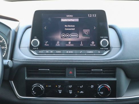 Used 2023 Nissan Rogue S FWD image 12