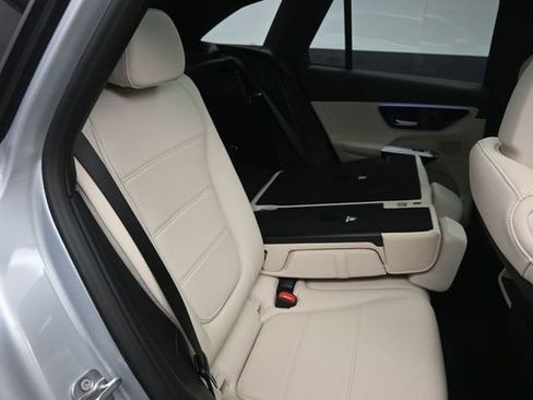 New 2026 Mercedes-Benz GLC 300 image 29