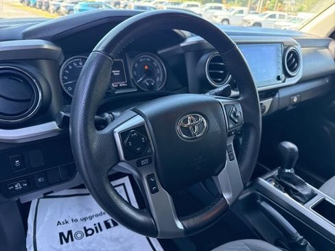 Used 2022 Toyota Tacoma SR5 AWD/4WD image 28