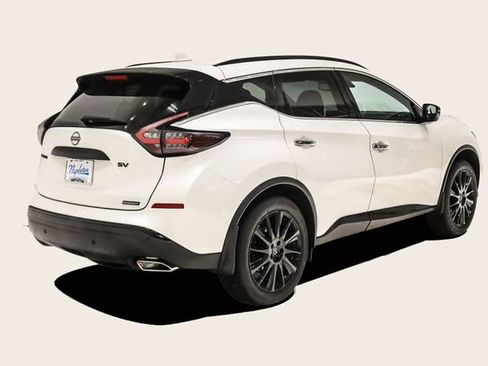 Used 2024 Nissan Murano SV w/ SV Midnight Edition Package image 6