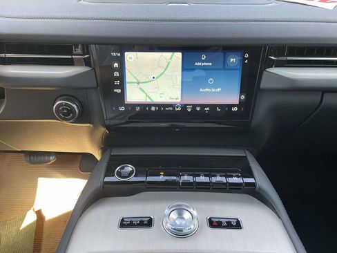 New 2025 Lincoln Navigator L Reserve w/ Jet Appearance Package image 22