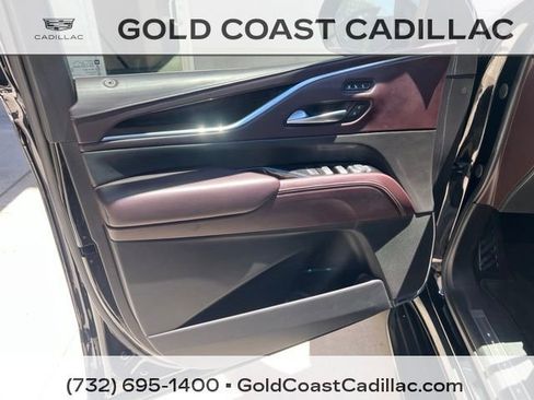 Certified 2021 Cadillac Escalade ESV Sport Platinum AWD/4WD image 21