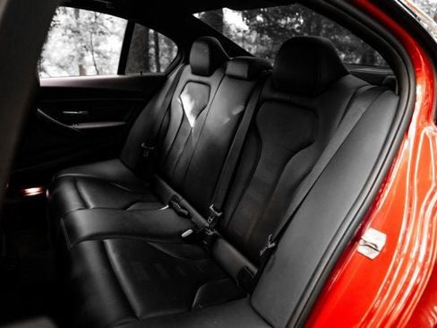 Used 2018 BMW M3 RWD image 25
