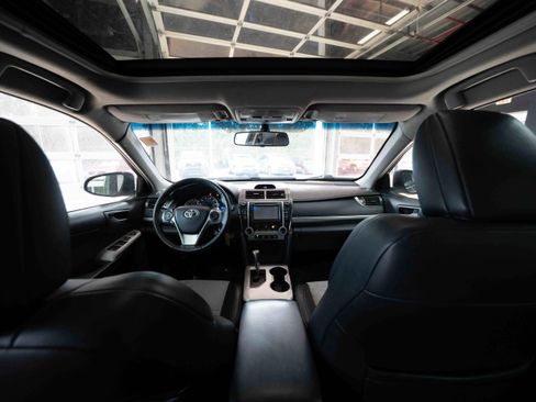 Used 2012 Toyota Camry SE image 19