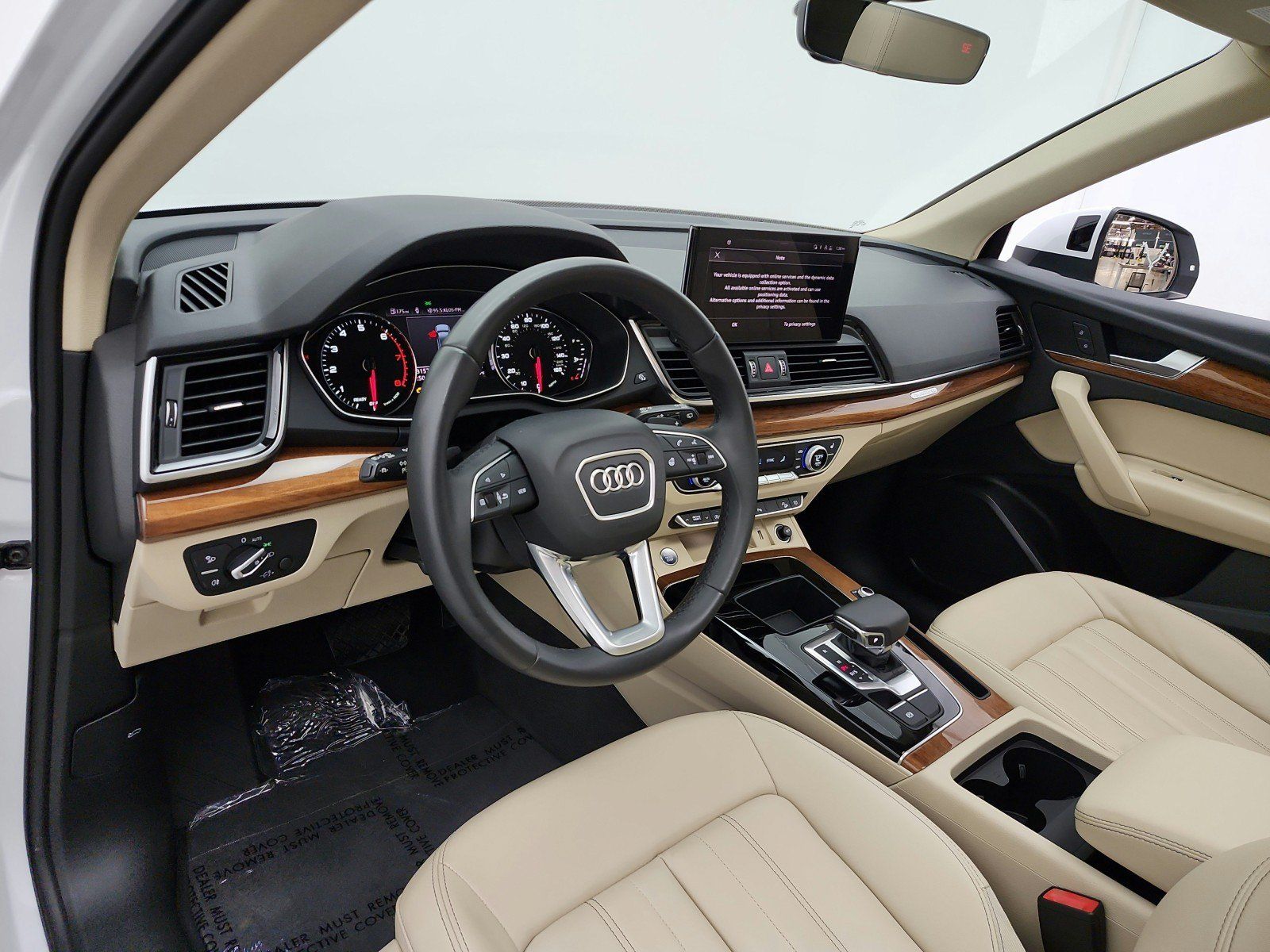 Used 2023 Audi Q5 2.0T Premium w/ Convenience Package AWD/4WD image 9