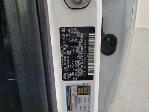 Used 2019 Kia Sorento LX image 33