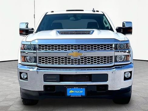 Used 2019 Chevrolet Silverado 2500 LT w/ LT Convenience Package AWD/4WD image 2