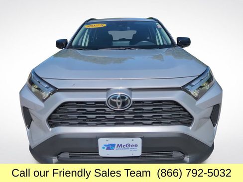 Certified 2025 Toyota RAV4 LE AWD/4WD image 9