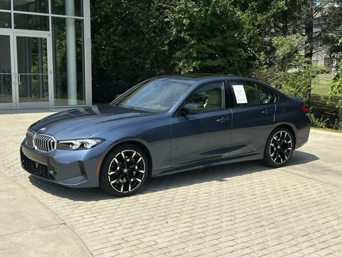 Used 2025 BMW 330i Sedan w/ M Sport Package RWD image 3