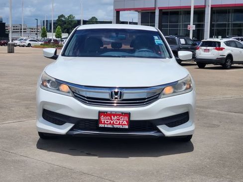 Used 2016 Honda Accord LX image 2
