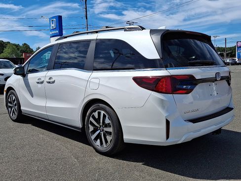 New 2026 Honda Odyssey EX-L image 4