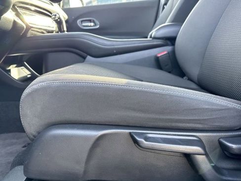 Used 2021 Honda HR-V EX image 14